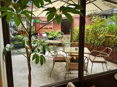 靠窗位-fishtank鱼缸咖啡(三山街店)