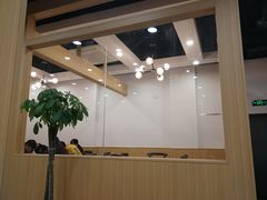 -江城燕子大排档(江汉路步行街店)