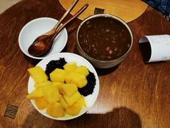芒果白雪黑糯米-小团圆糖水铺(襄阳南路店)