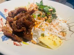 -大头虾越式风味餐厅(光明广场店)