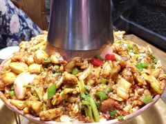 -沪小二炭火蛙锅(淮海中路美食不夜城店)