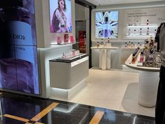 -Dior(新八佰伴店)