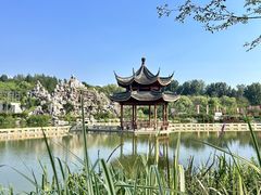 -雪山彩虹谷景区