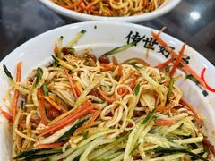 -牛一嘴·兰州牛肉面·大盘鸡(财富中心店)