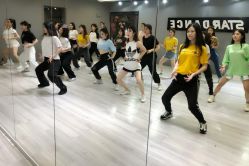 -STAR舞蹈工作室