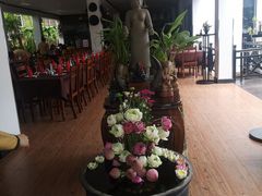 -Neary Khmer Restaurant