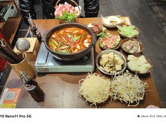 -黔有有贵州酸汤夺夺粉火锅(五味十字店)