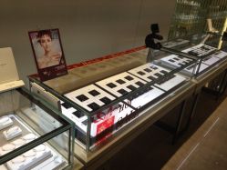 -潮宏基珠宝旗舰店(苏宁广场店)