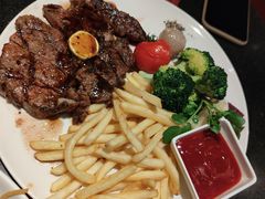 -WOLFGANG PUCK KITCHEN & BAR(迪士尼小镇店)