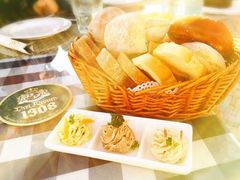 皇冠自酿啤酒坊-皇冠自酿啤酒坊(中国红街5号楼店)
