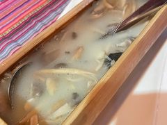 -香巴拉云南餐厅(华莱坞店)