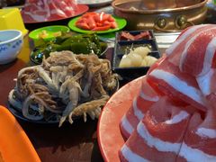 -洞庭洲·防空洞火锅·烧烤·铜锅涮肉(新百广场店)