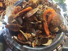 -东来菜馆•手抓海鲜家常菜•海鲜锅贴(鸽子窝店)