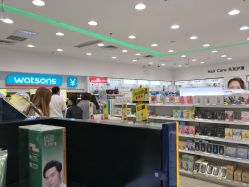 店内环境-屈臣氏