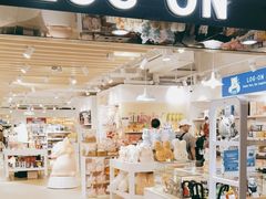 -LOG-ON(海港城店)
