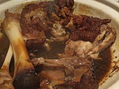 -老码头黑皮肘子锅包肉(赣水路店)