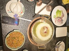 -得意咚瓜·顺德鱼生·冬瓜火锅(深圳首店)