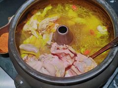 猪肚花胶汽锅鸡-云海肴云南菜·蒸汽石锅鱼(青岛万象城店)