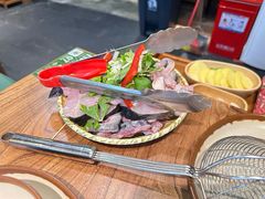 -野山舂·贵州现舂酸汤火锅(鸿通城店)