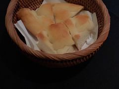 餐前面包-Efes Turkish & Mediterranean Cuisine 艾菲斯餐厅(陆家嘴店)
