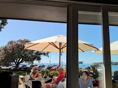 -Takapuna Beach Cafe