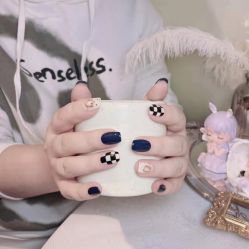 -VIVI BEAUTY  美甲美睫皮肤管理中心