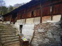 -高荡千年布依古寨旅游景区