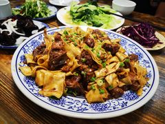 -壹阁胡羊焖饼(特色小吃街店)