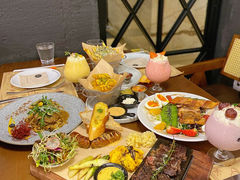 -Mark&Mars Restaurant
