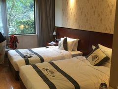 -杭州海华满陇度假酒店