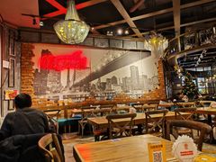 -玛格萝妮(汇智国际商业中心店)