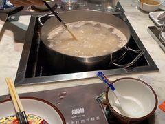 -尚尚仙·酸汤猪手·猪肚鸡火锅(华联万柳购物中心店)