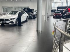 -杭州中升之星奔驰4S店(滨江店)