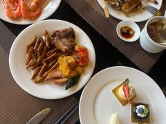 -大中华希尔顿酒店-念自助餐·嗨啤·小龙虾