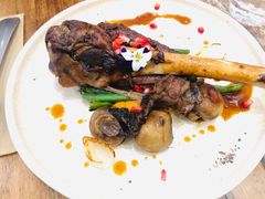 -FLOVIE FLORIST CAFE