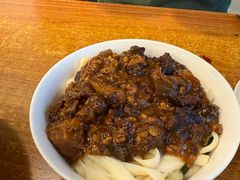 蘑菇茄子肉丁面-侯哥面馆(瑞景店)