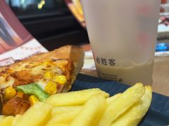 -必胜客(上海华谊新所店)