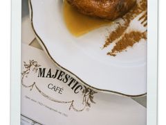 -Majestic Café