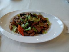 老北京爆三样-鑫巴蜀小镇 · 水煮鱼专研店(玉桥店)