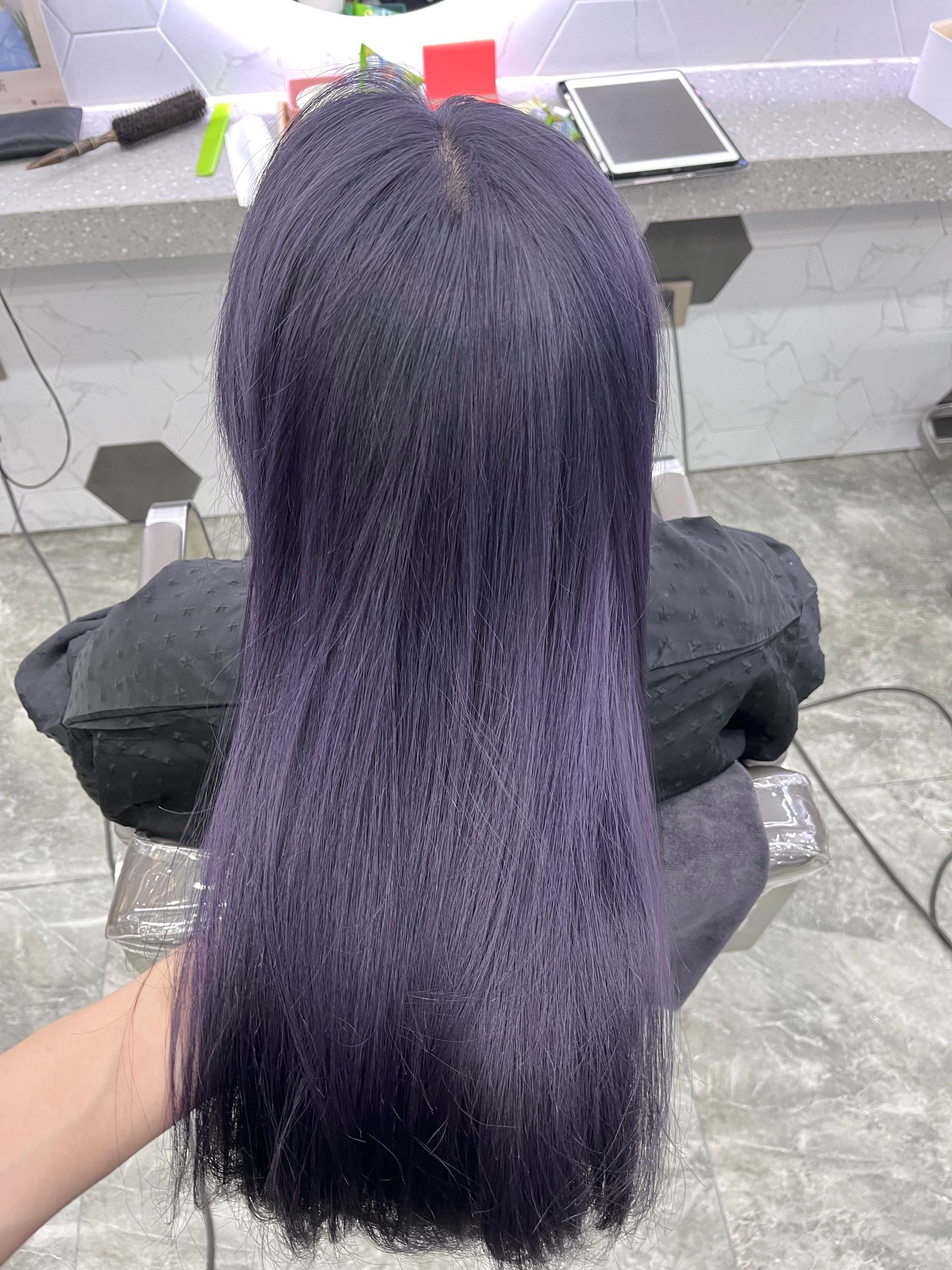 雾感紫罗兰 低调,质感,华丽,神秘,高
级,少女心	这种发色既不失