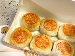 榨菜鲜肉月饼-王家沙点心店(南京西路总店)