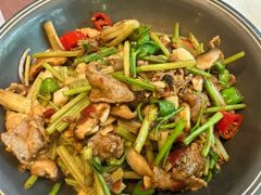 小炒黄牛肉-意卡菲·欢乐聚会餐厅(华侨店)