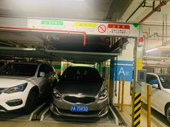 -徐汇日月光地下停车场