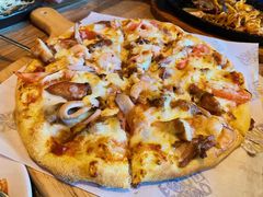 海陆至尊披萨（虾仁烤鸡）-玛格萝妮(汇智国际商业中心店)