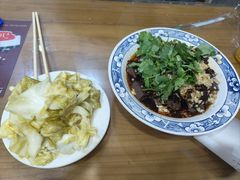 油泼辣子蒜羊血-天发芽·何记葫芦头泡馍·传统小吃(报恩寺街店)