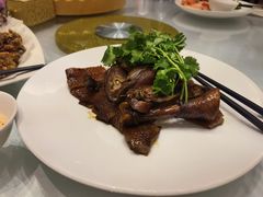 -榕树下海鲜馆(坪山路店)
