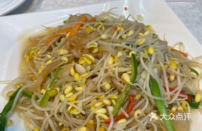 Dianbai Mustard Greens Stir-fried with Jellyfish