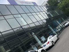 -上海宝诚尊悦宝马4S店(静安店)