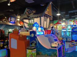 点击看大图 -卡通尼乐园(银泰店)