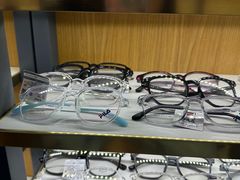 -优医视平价眼镜蔡司依视路折扣工厂店(德胜门店)